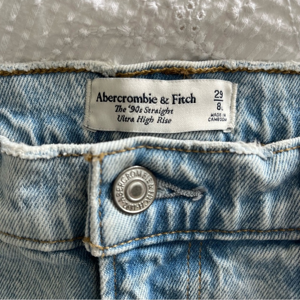 Abercrombie & Fitch 90s Straight Light Blue Jeans